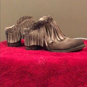 Freebird Lucy moccasin ankle mule 7.5